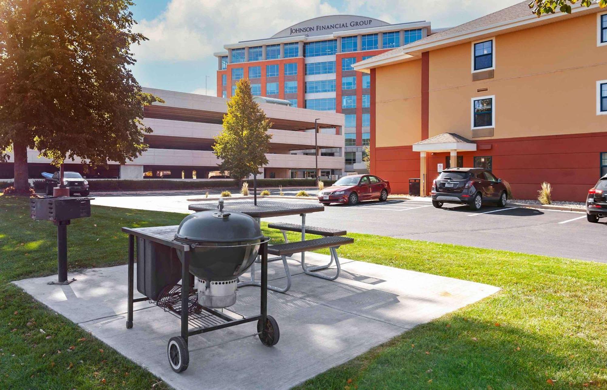 Extended Stay America Suites - Madison - Junction Court Middleton Exterior photo