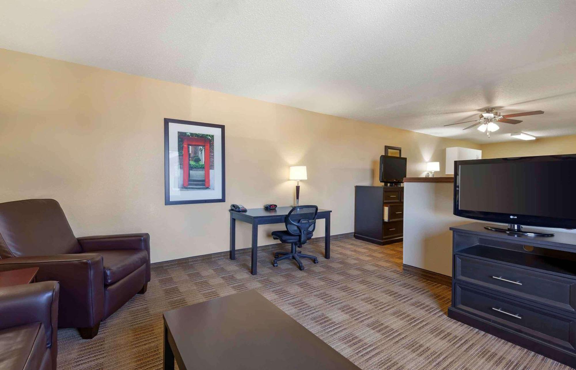 Extended Stay America Suites - Madison - Junction Court Middleton Exterior photo